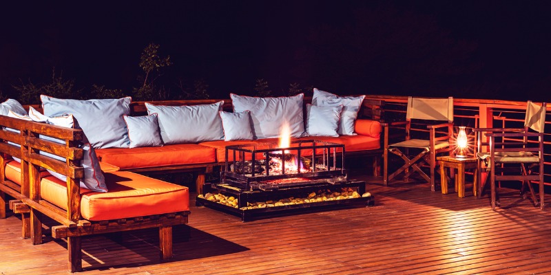 Outdoor fireplace 